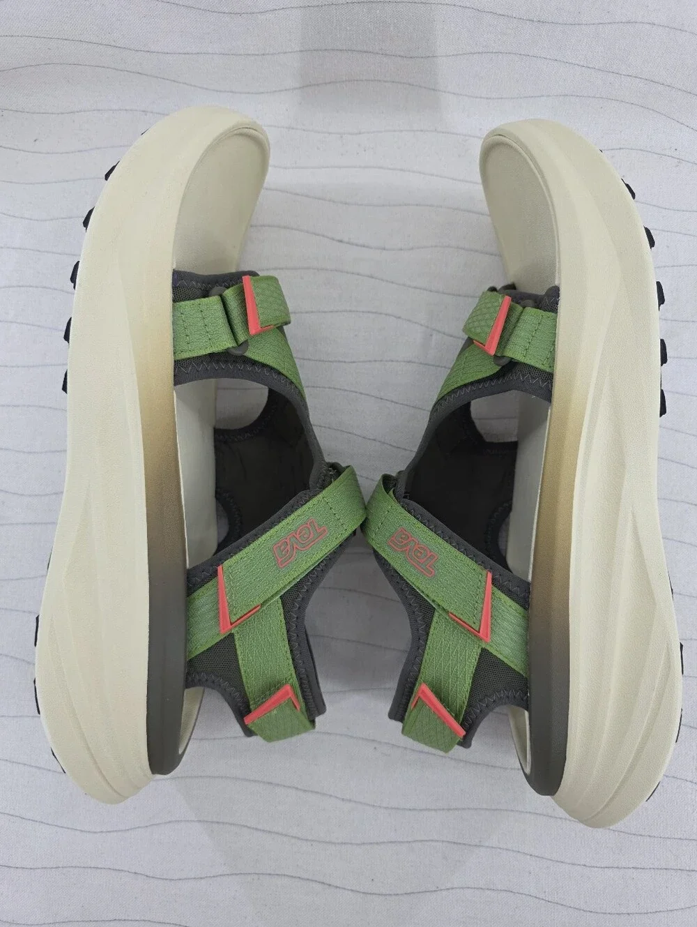 Teva Mens Aventrail R2T Dark Olive Peridot Trail Sandals 1172830-DKLV Size 11.5